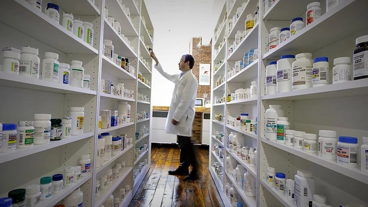 Sağlıkta dönüşüm: Aile hekimleri raporlu ilaç takdim ediyor
